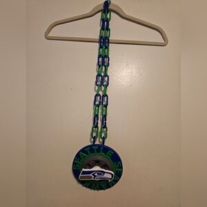Spinning Seattle Seahawks Fan Chain Necklace